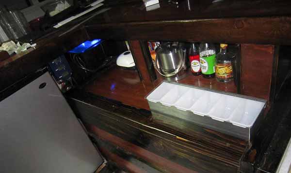aquarium-bar