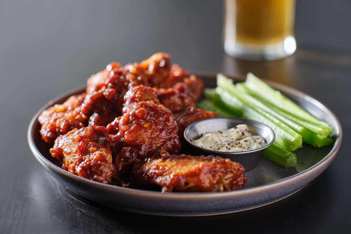 beer-and-wings