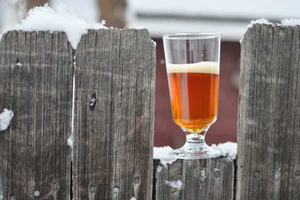 winter-beer-on-fence-2021