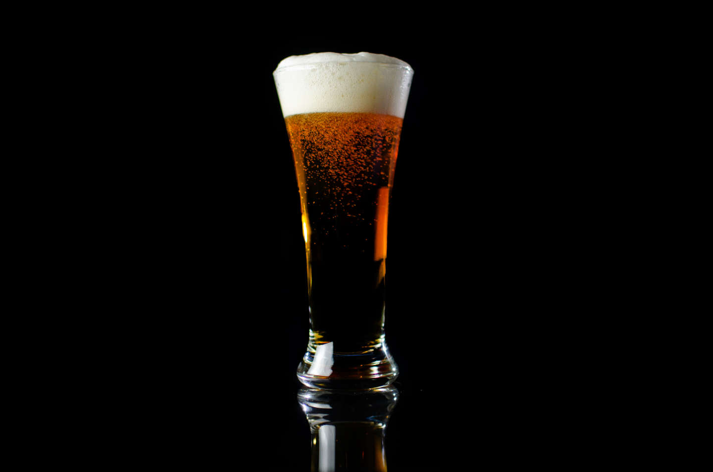 marzen oktoberfest beer in tall glass