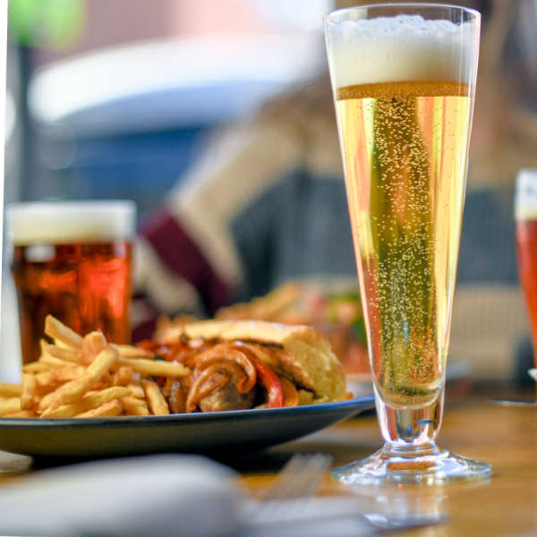 pilsner-with-sandwhich-and-fries